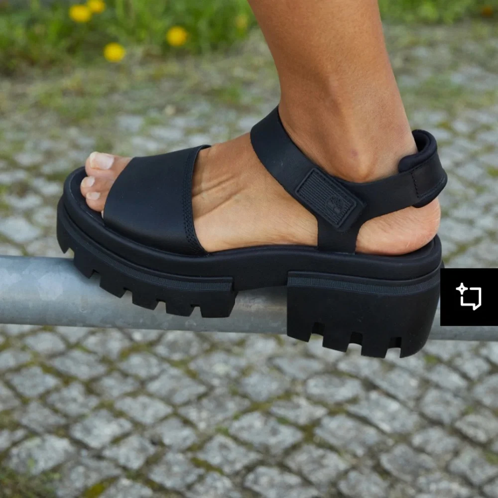Timberland Black Chunky Platform Sandal - Everleigh Ankle Strap Size 8 - Picture 4 of 5